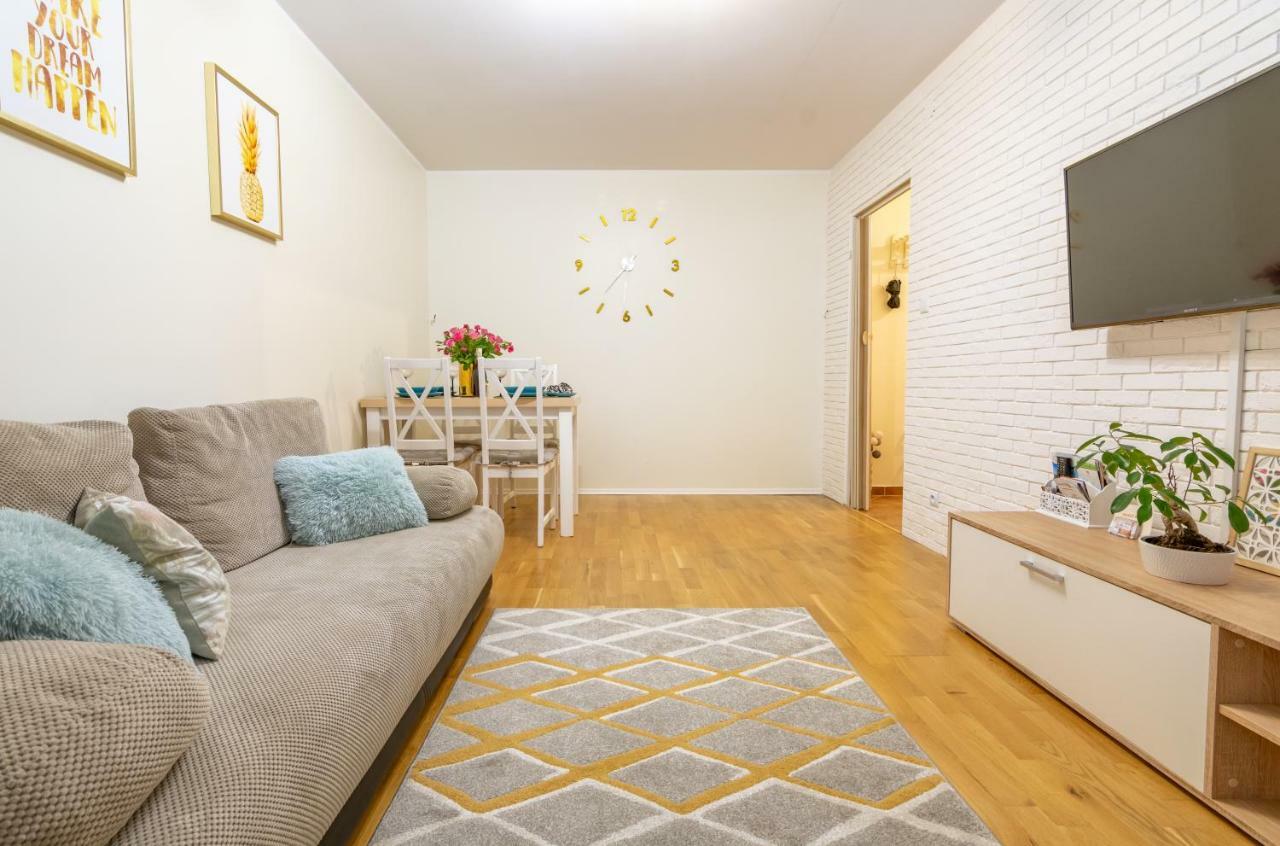 Apartament Optima Ustrzyki Dolne Buitenkant foto